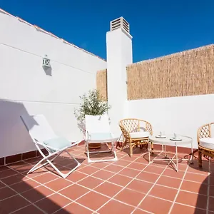 https://cervantes-freshapartments-by-bossh.1costadelsol.com